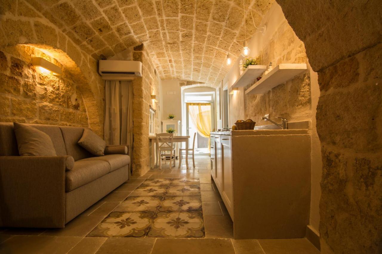 Dimore Del Borgo Antico - Il Sottano Монополі Екстер'єр фото