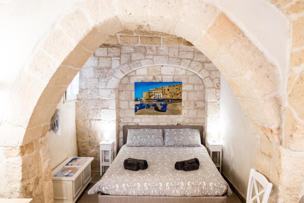 Dimore Del Borgo Antico - Il Sottano Монополі Екстер'єр фото