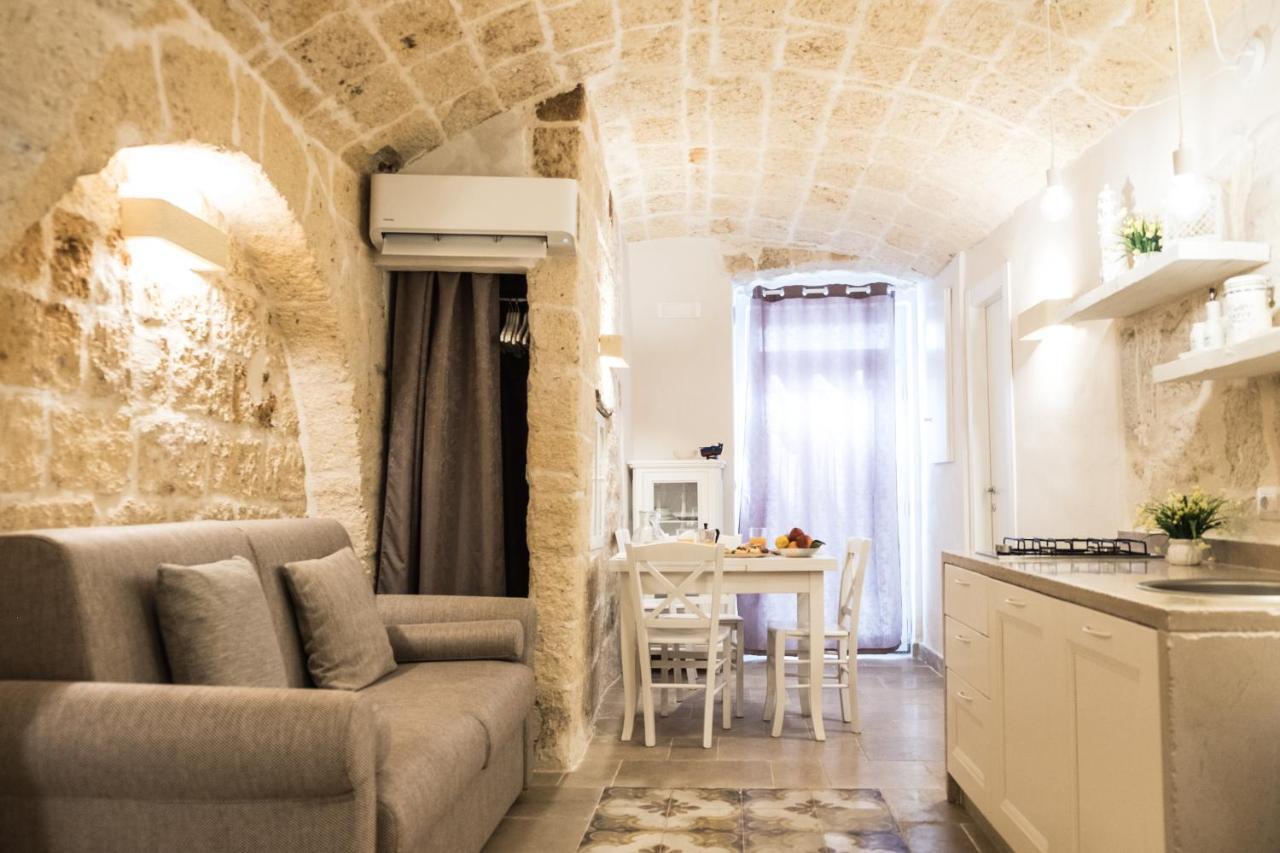Dimore Del Borgo Antico - Il Sottano Монополі Екстер'єр фото